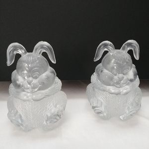 Vintage Rabbit plastic containers. Clear. 3.5 inch. Open. Easter.